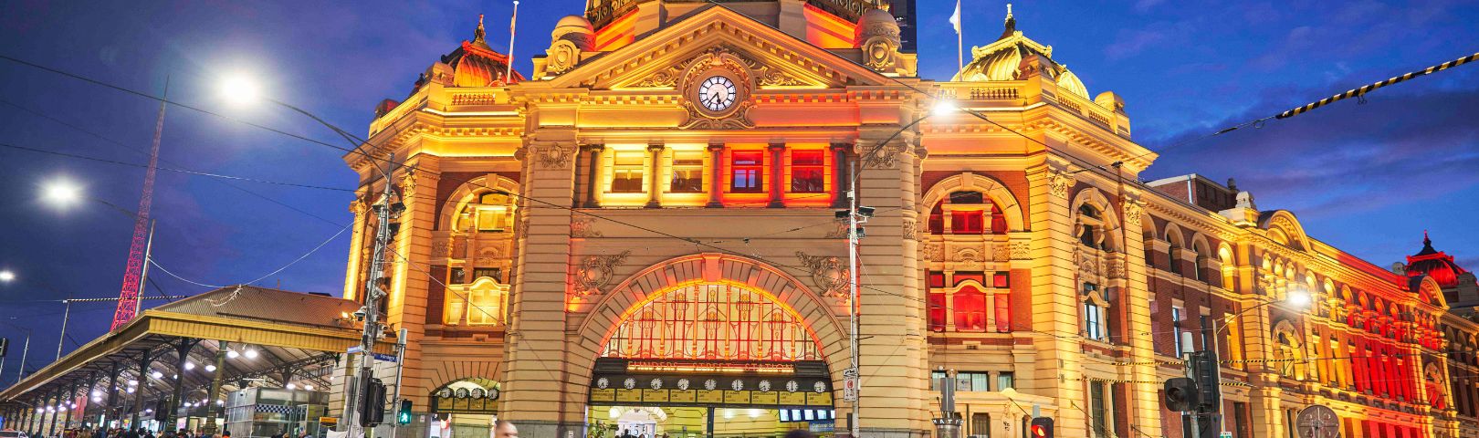 ll_220601_flinders_st_station_0431_low_res_1620x480.jpg